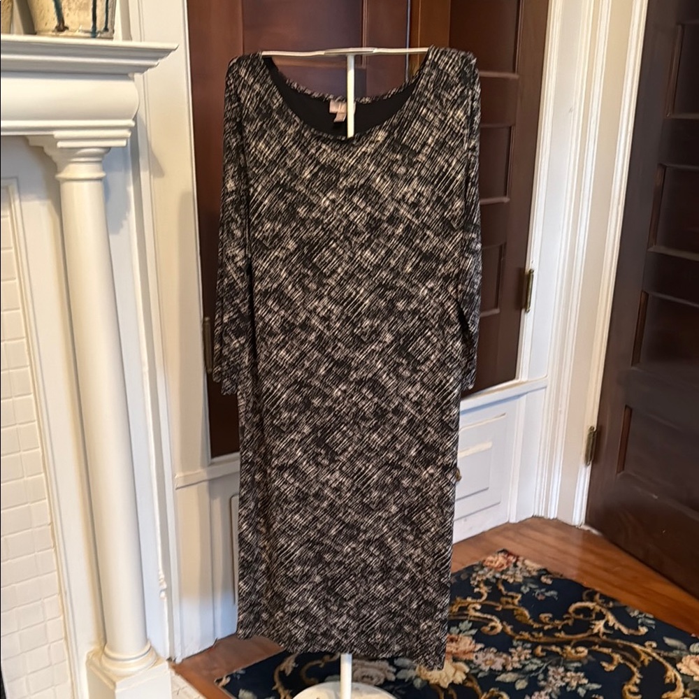 J. Jill Wearever Colkection Black and White Sheath Dress w/ 3/4 Sleeves- worn 4x